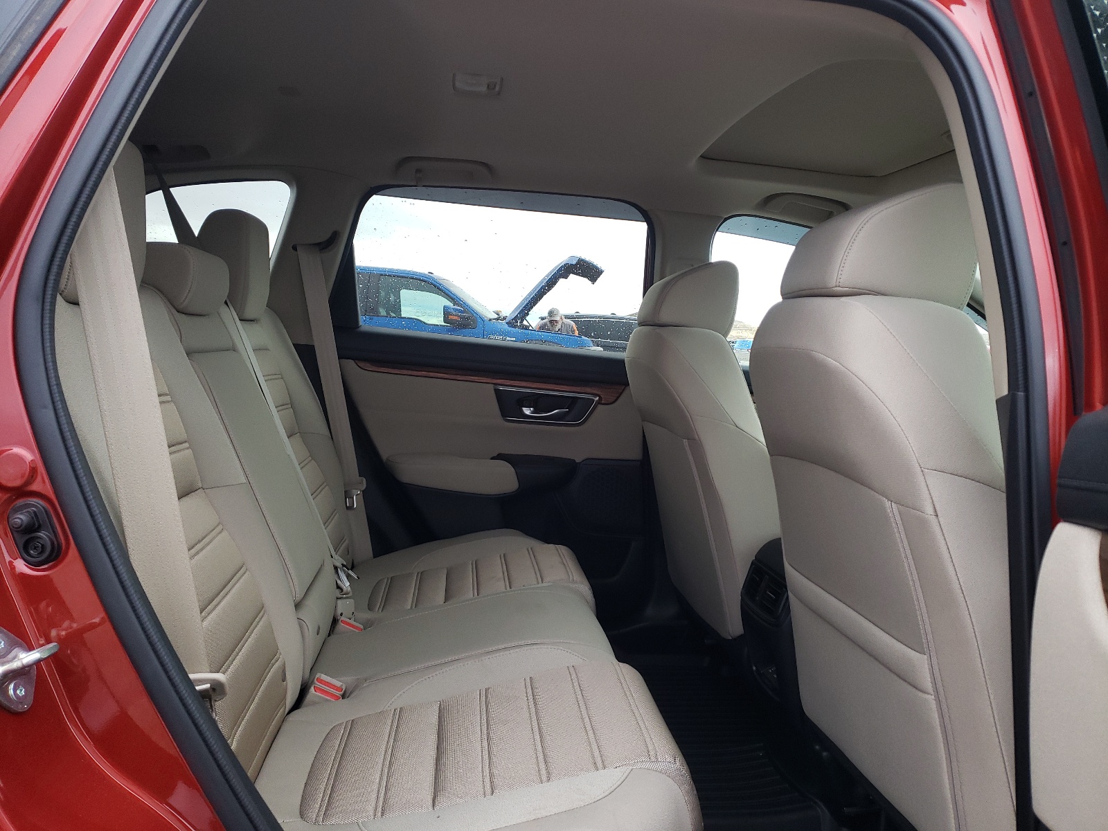 Photo 6 from auction – 2018 HONDA CR-V EX with VIN 2HKRW2H56JH656726