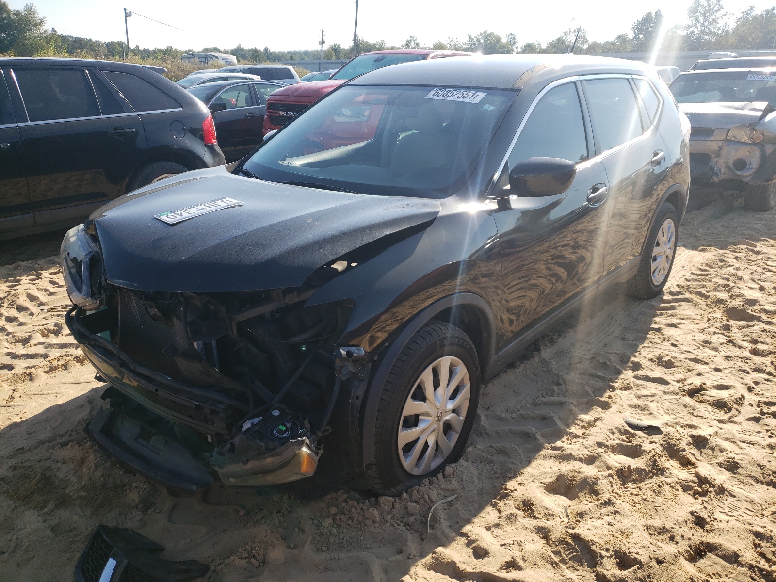 Photo 2 from auction – 2016 NISSAN ROGUE S with VIN 5N1AT2MT3GC800257