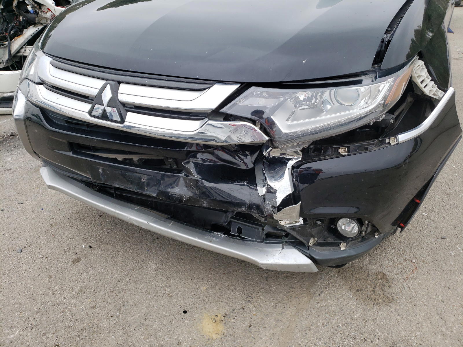 Photo 9 from auction – 2017 MITSUBISHI OUTLANDER with VIN JA4AZ2A34HZ056894