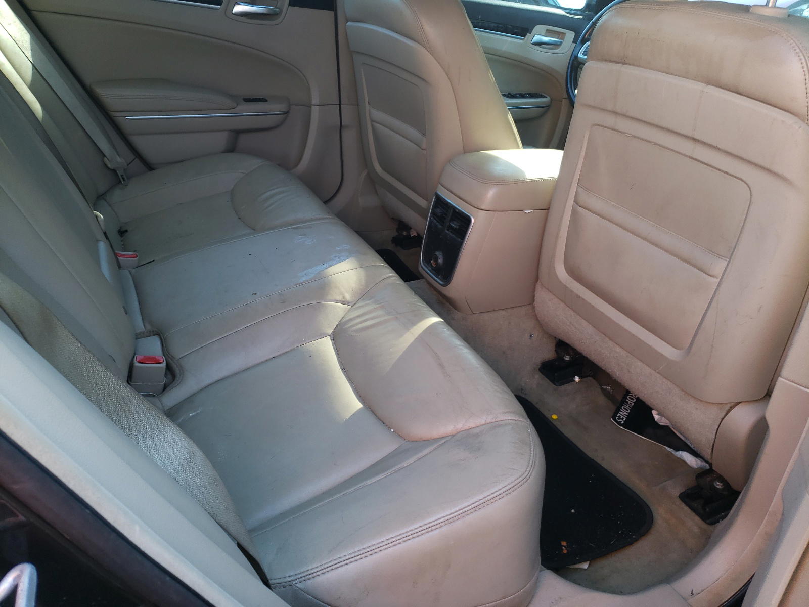 Photo 6 from auction – 2012 CHRYSLER 300 LIMITE with VIN 2C3CCACG0CH285113