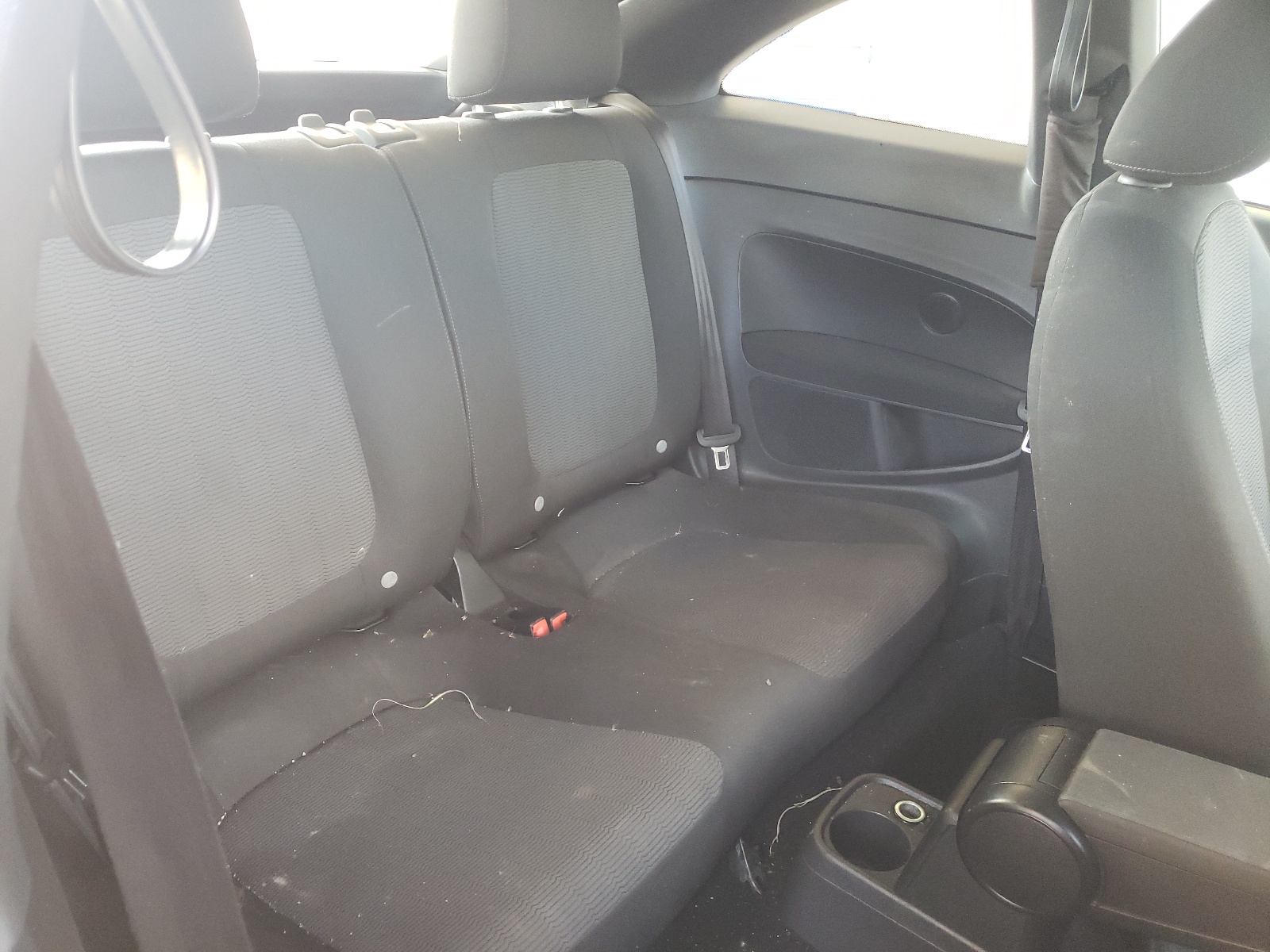 Photo 6 from auction – 2014 VOLKSWAGEN BEETLE with VIN 3VWFP7AT1EM624561
