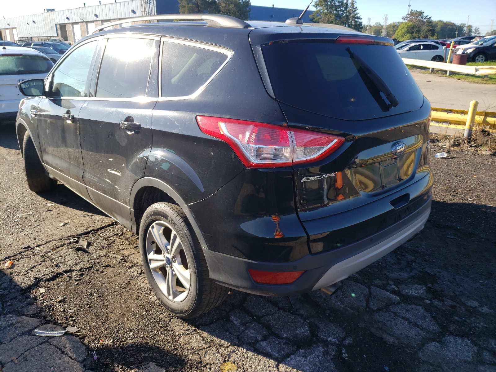 Photo 3 from auction – 2016 FORD ESCAPE SE with VIN 1FMCU9GX1GUC24658