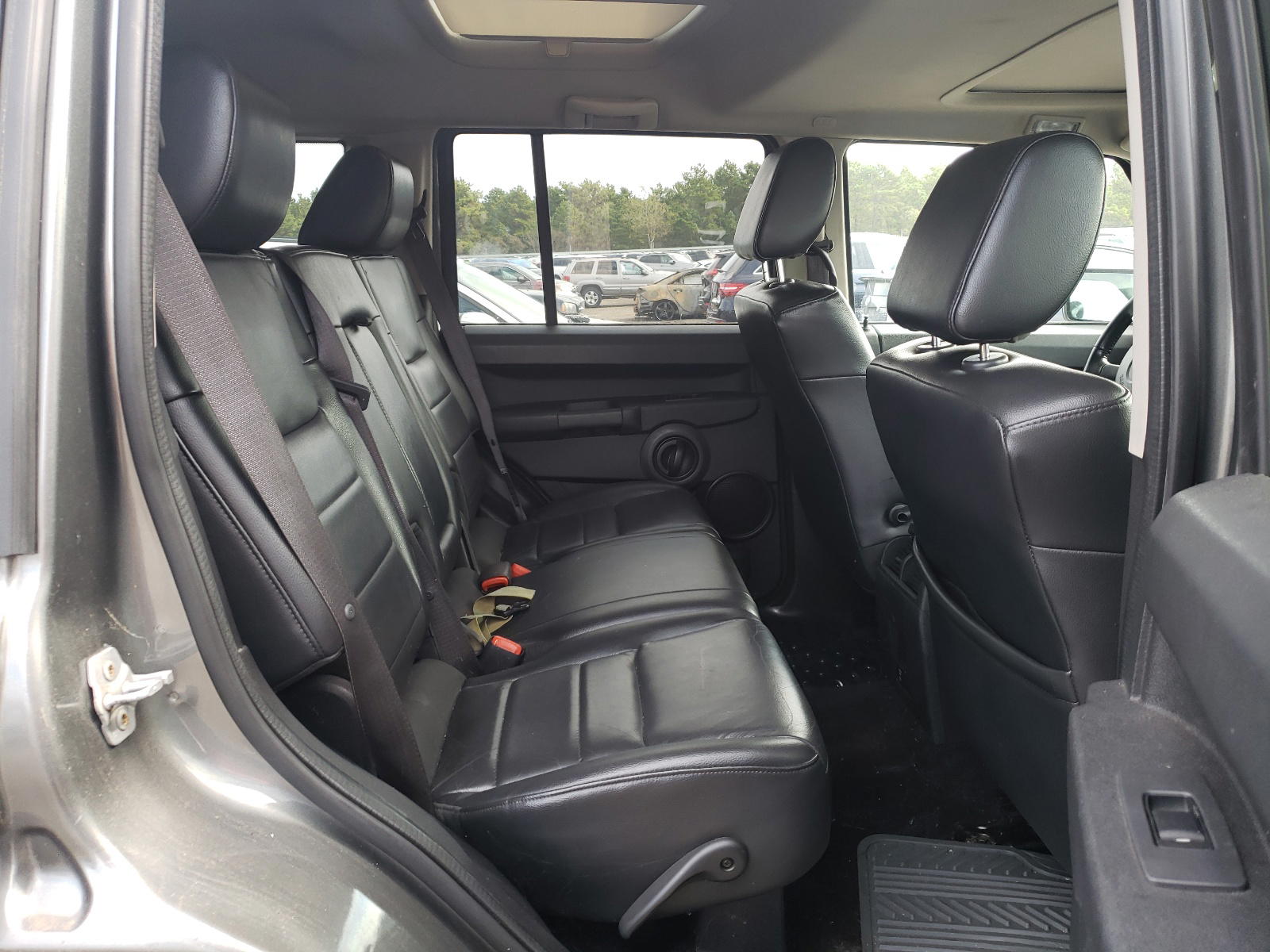 Photo 6 from auction – 2008 JEEP COMMANDER with VIN 1J8HG48N48C151223