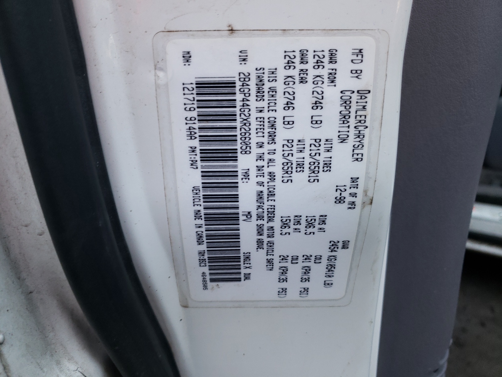 Photo 10 from auction – 1999 DODGE GRAND CARA with VIN 2B4GP44G2XR266058