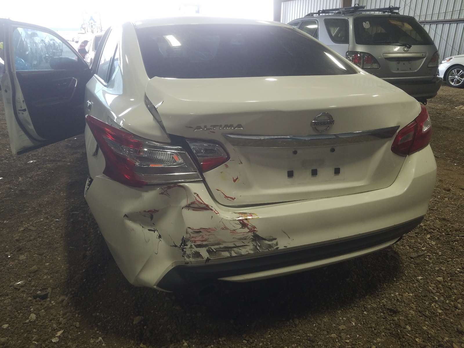 Photo 9 from auction – 2016 NISSAN ALTIMA 2.5 with VIN 1N4AL3AP1GC211957