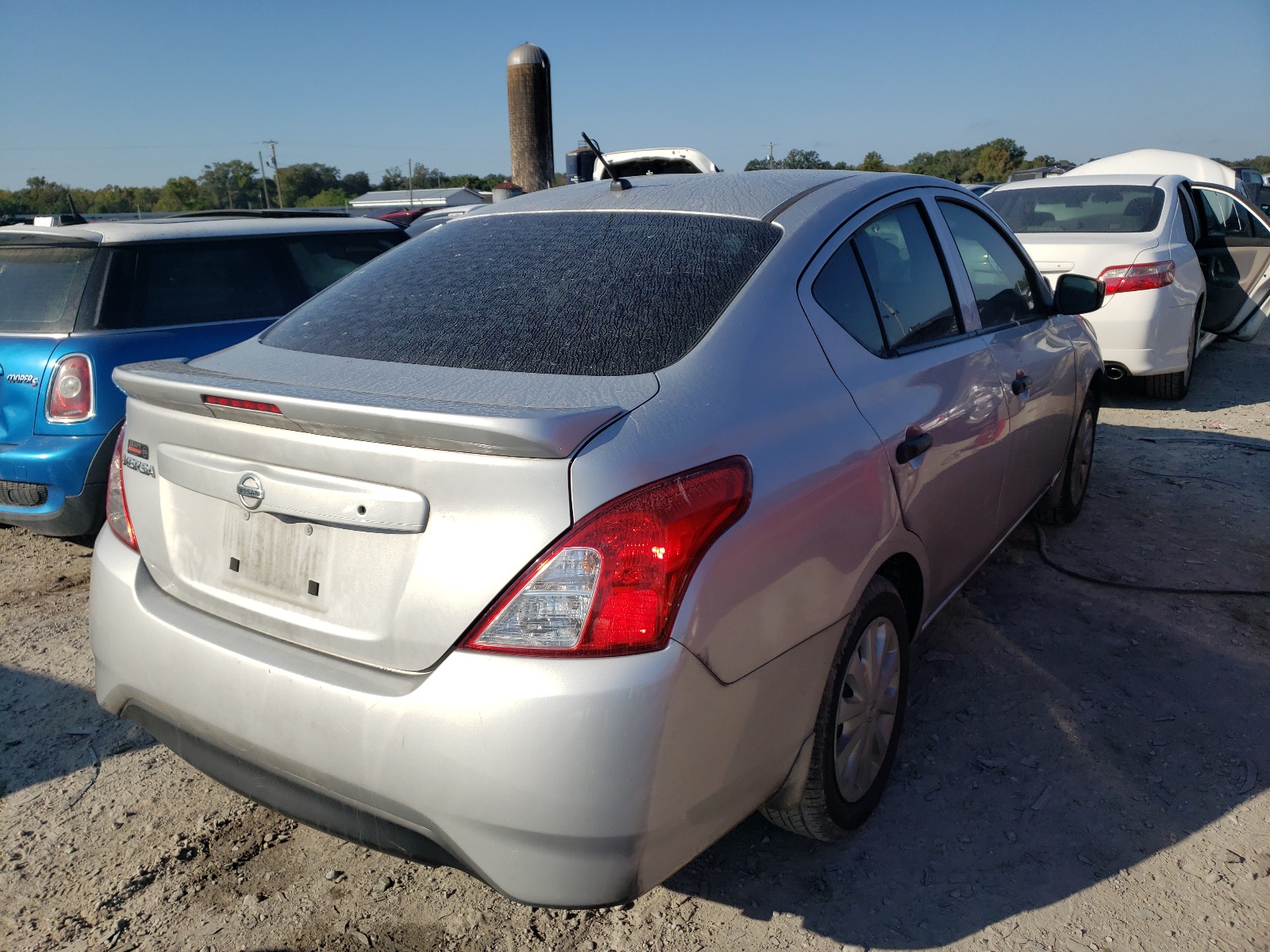 Photo 4 from auction – 2018 NISSAN VERSA S with VIN 3N1CN7AP6JL835367