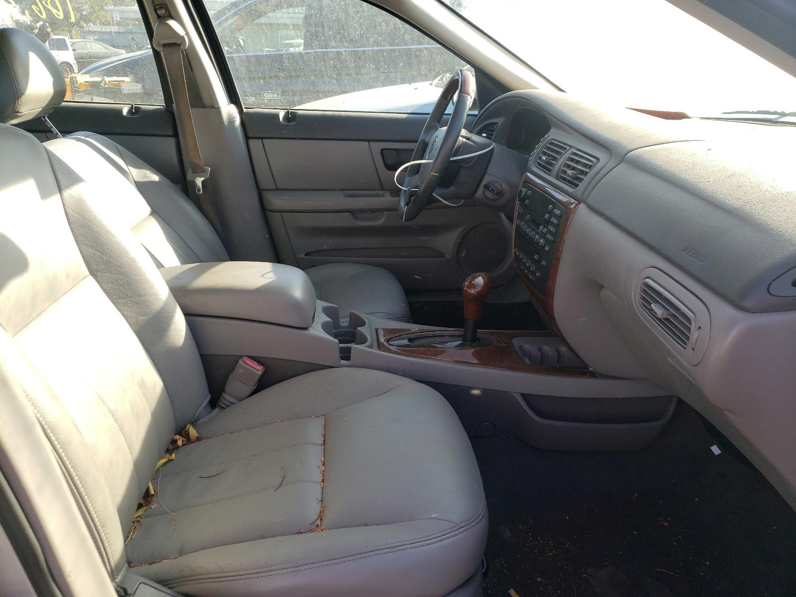 Photo 5 from auction – 2005 MERCURY SABLE LS P with VIN 1MEFM59S45A610452