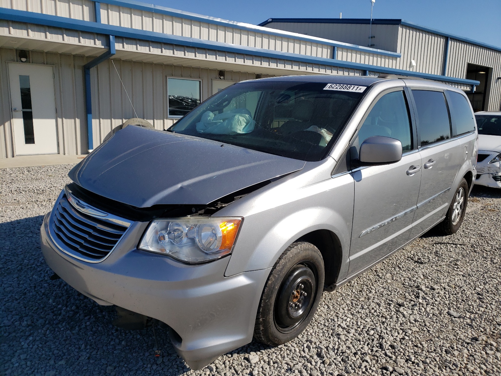 Photo 2 from auction – 2013 CHRYSLER TOWN & COU with VIN 2C4RC1BG6DR584429