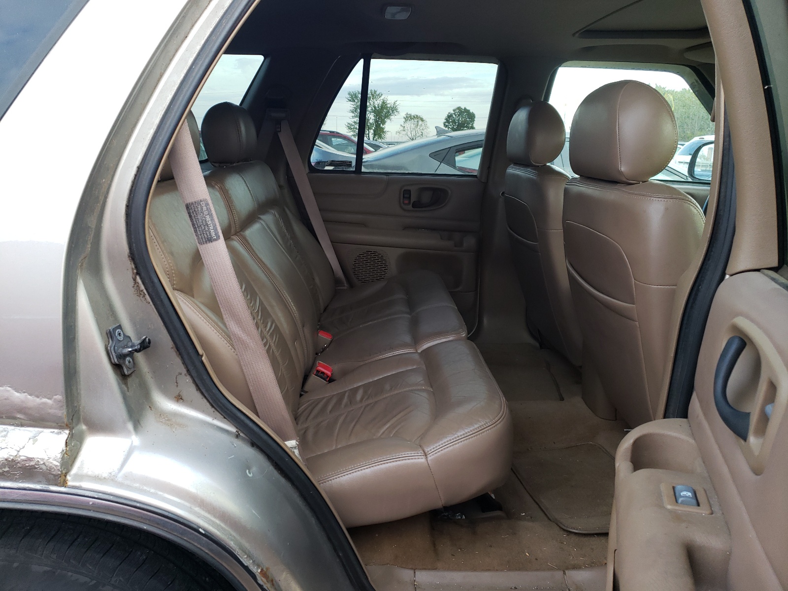 Photo 6 from auction – 1998 CHEVROLET BLAZER with VIN 1GNDT13W9W2288135