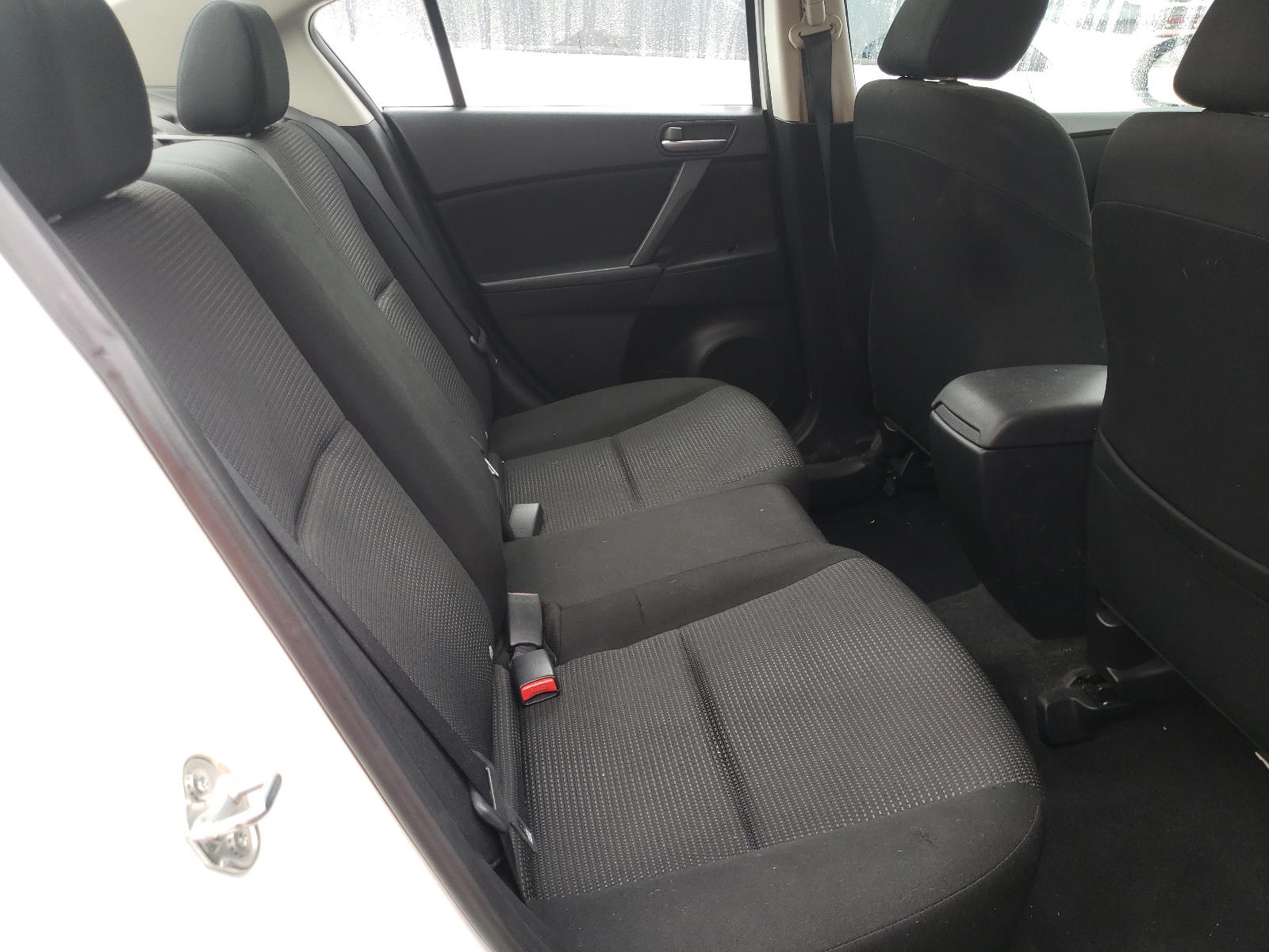 Photo 6 from auction – 2012 MAZDA 3 I with VIN JM1BL1UF1C1612078