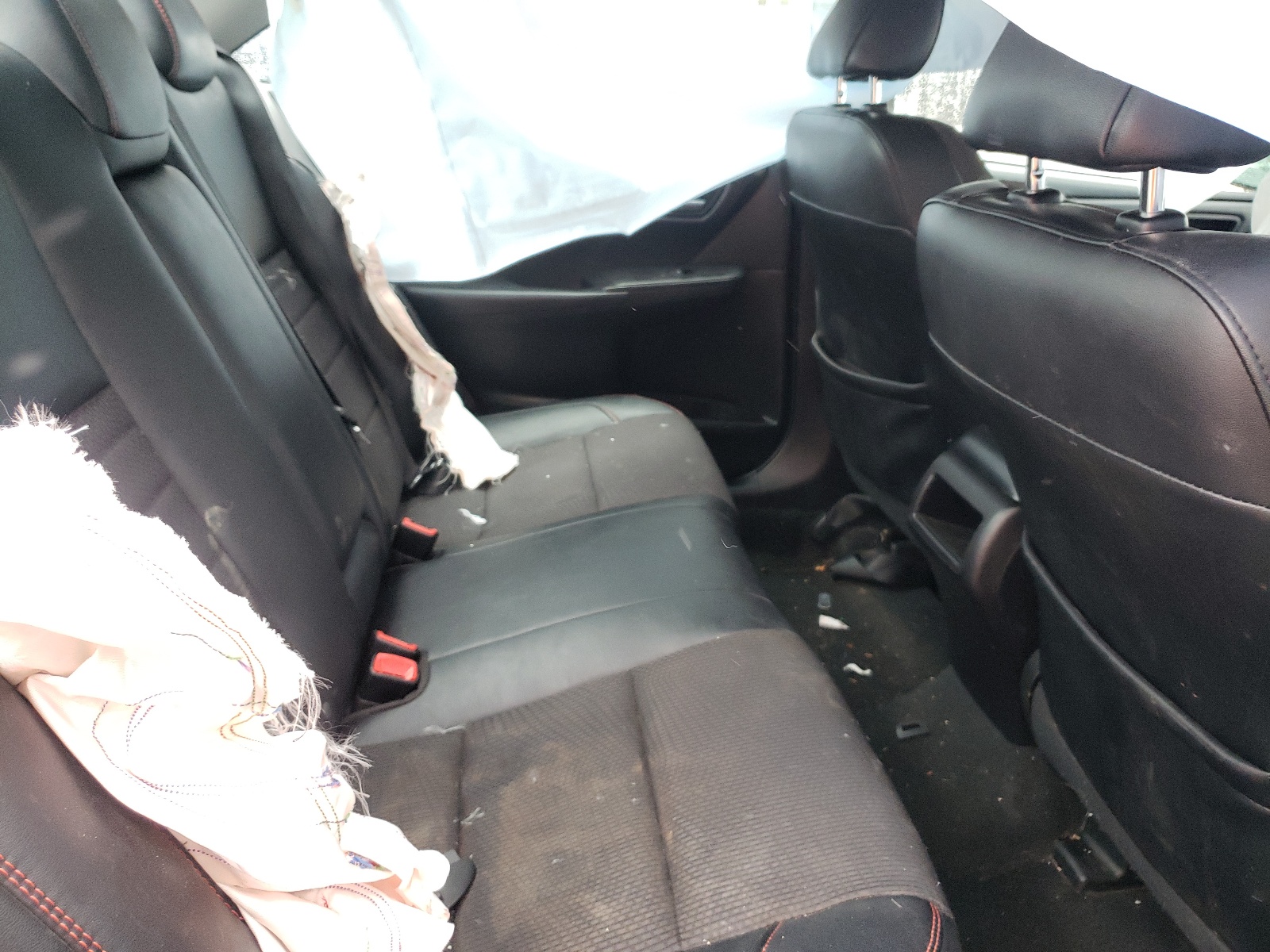 Photo 6 from auction – 2016 TOYOTA CAMRY LE with VIN 4T1BF1FK1GU215326