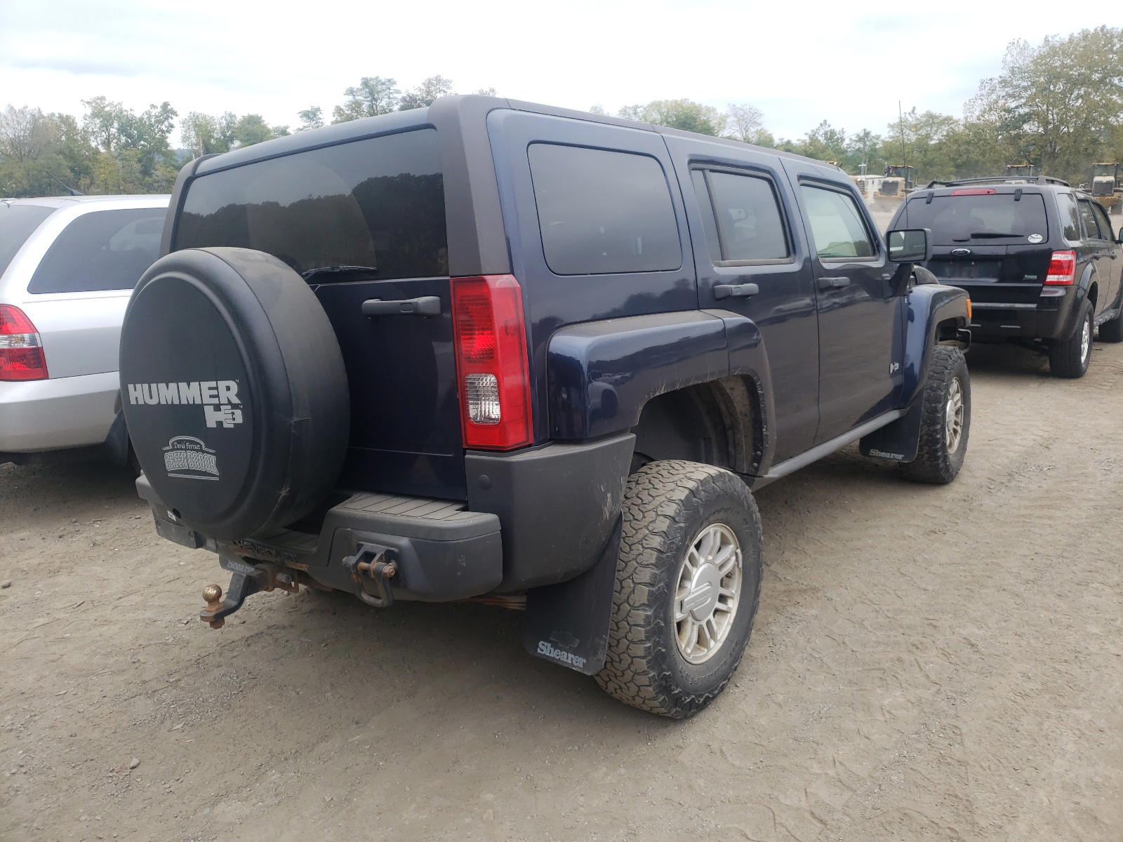 Photo 4 from auction – 2007 HUMMER H3 with VIN 5GTDN13E778130085