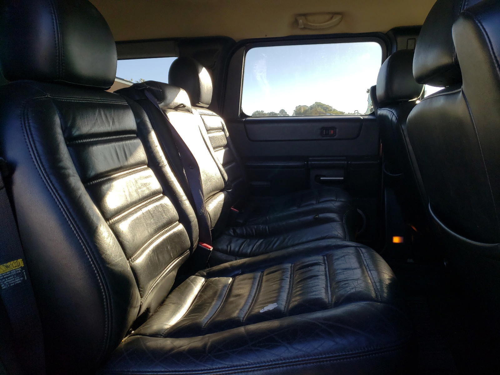 Photo 6 from auction – 2006 HUMMER H2 with VIN 5GRGN23U06H119007