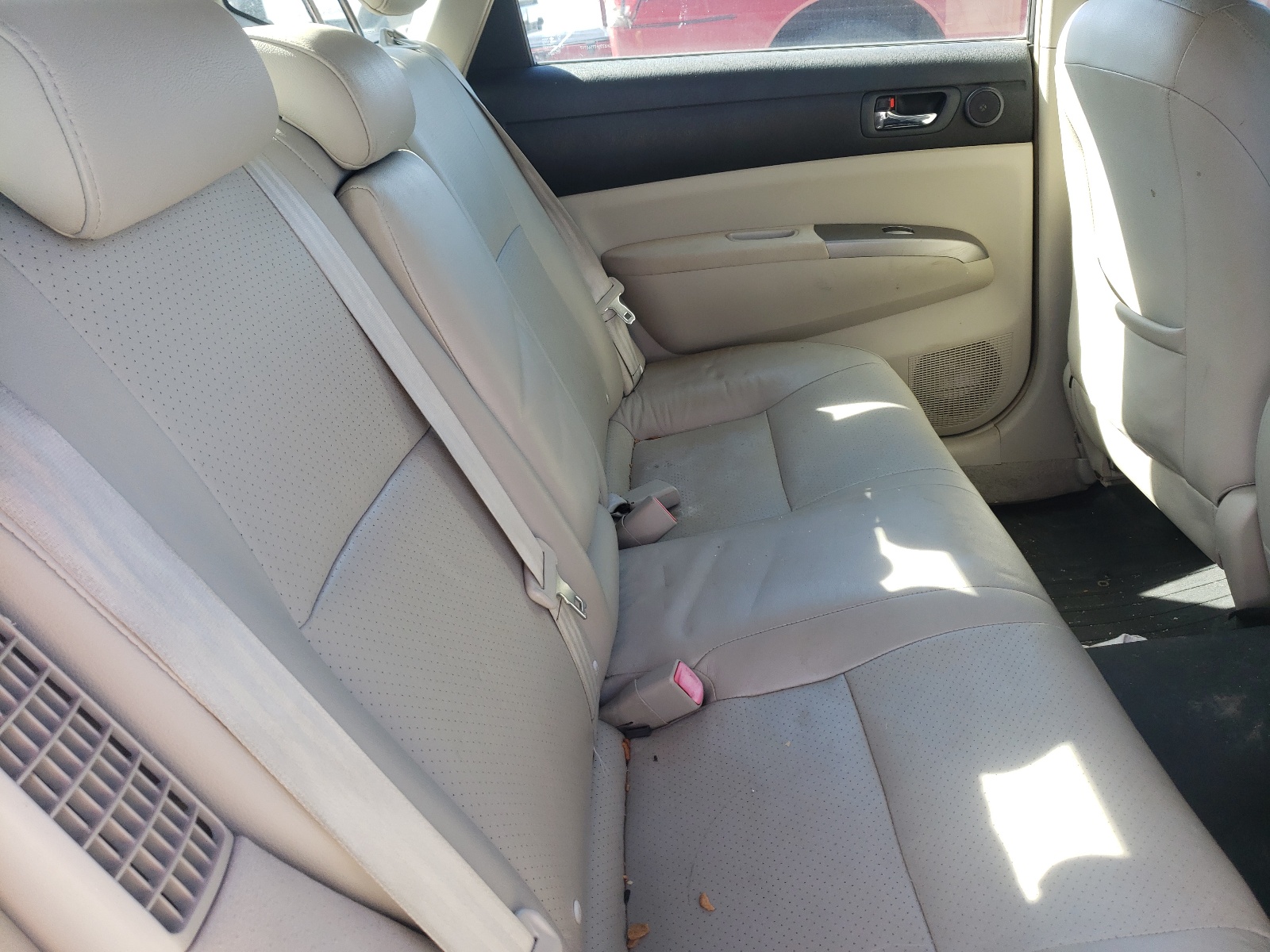 Photo 6 from auction – 2007 TOYOTA PRIUS with VIN JTDKB20U877548797