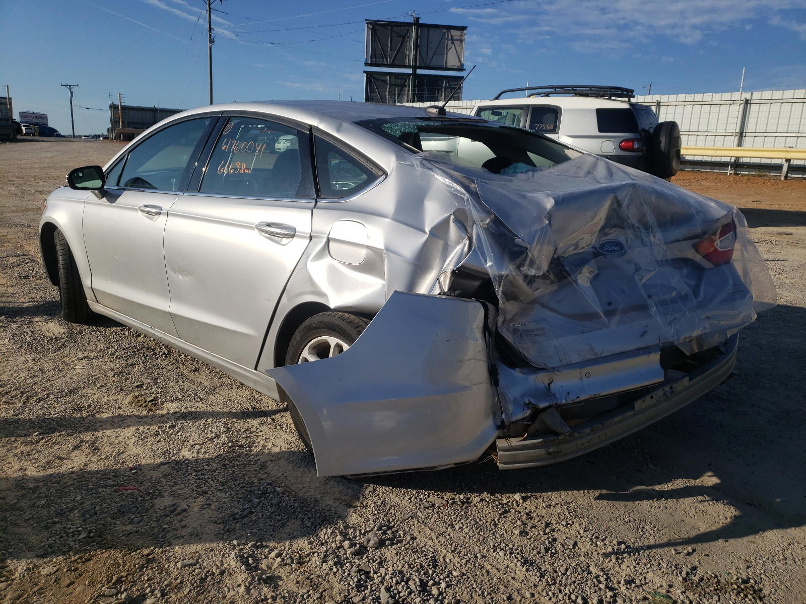 Photo 3 from auction – 2015 FORD FUSION with VIN 3FA6P0HD0FR275539