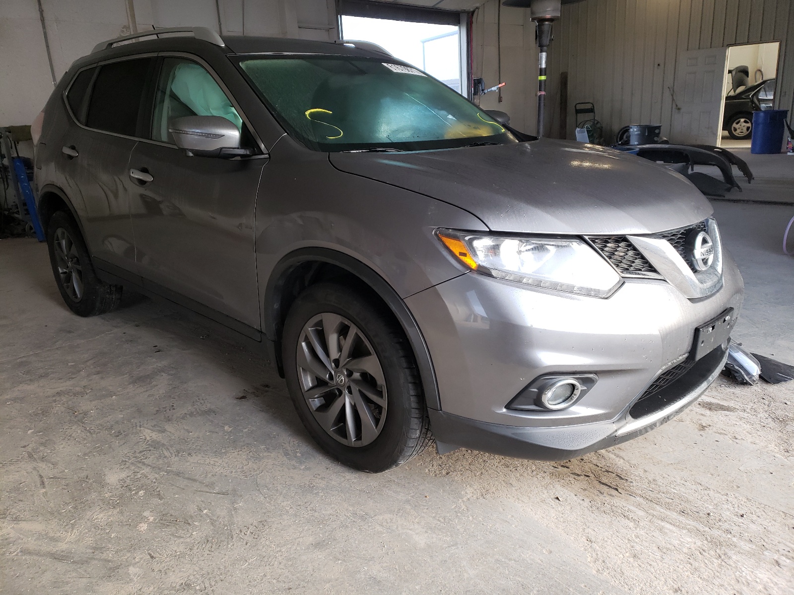 NISSAN ROGUE S 2016 with VIN KNMAT2MV4GP676854 - Photo from auction