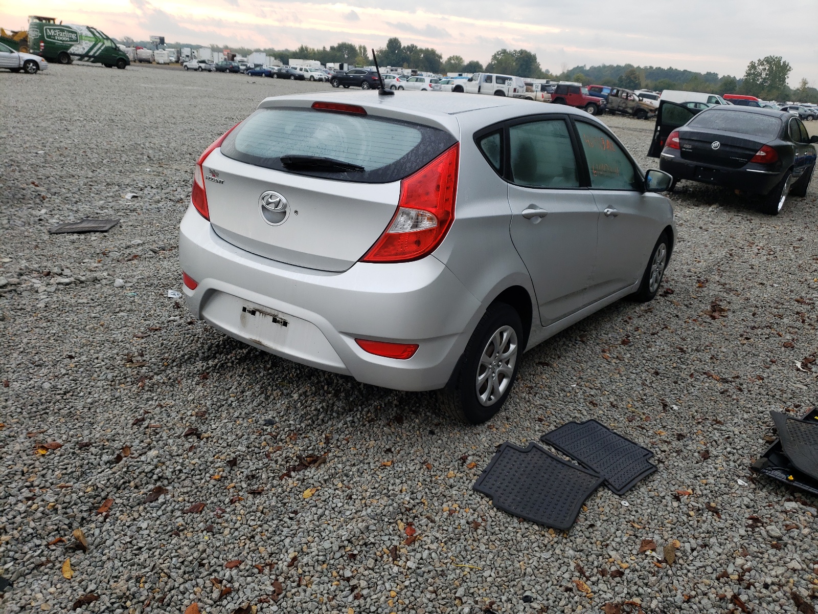 Photo 4 from auction – 2013 HYUNDAI ACCENT GLS with VIN KMHCT5AE4DU093899