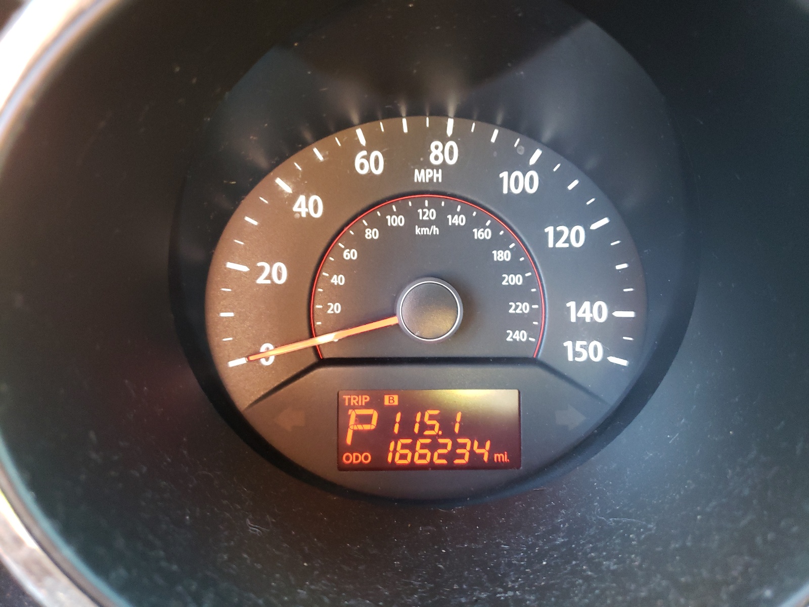 Photo 8 from auction – 2011 KIA SORENTO BA with VIN 5XYKTCA12BG018828