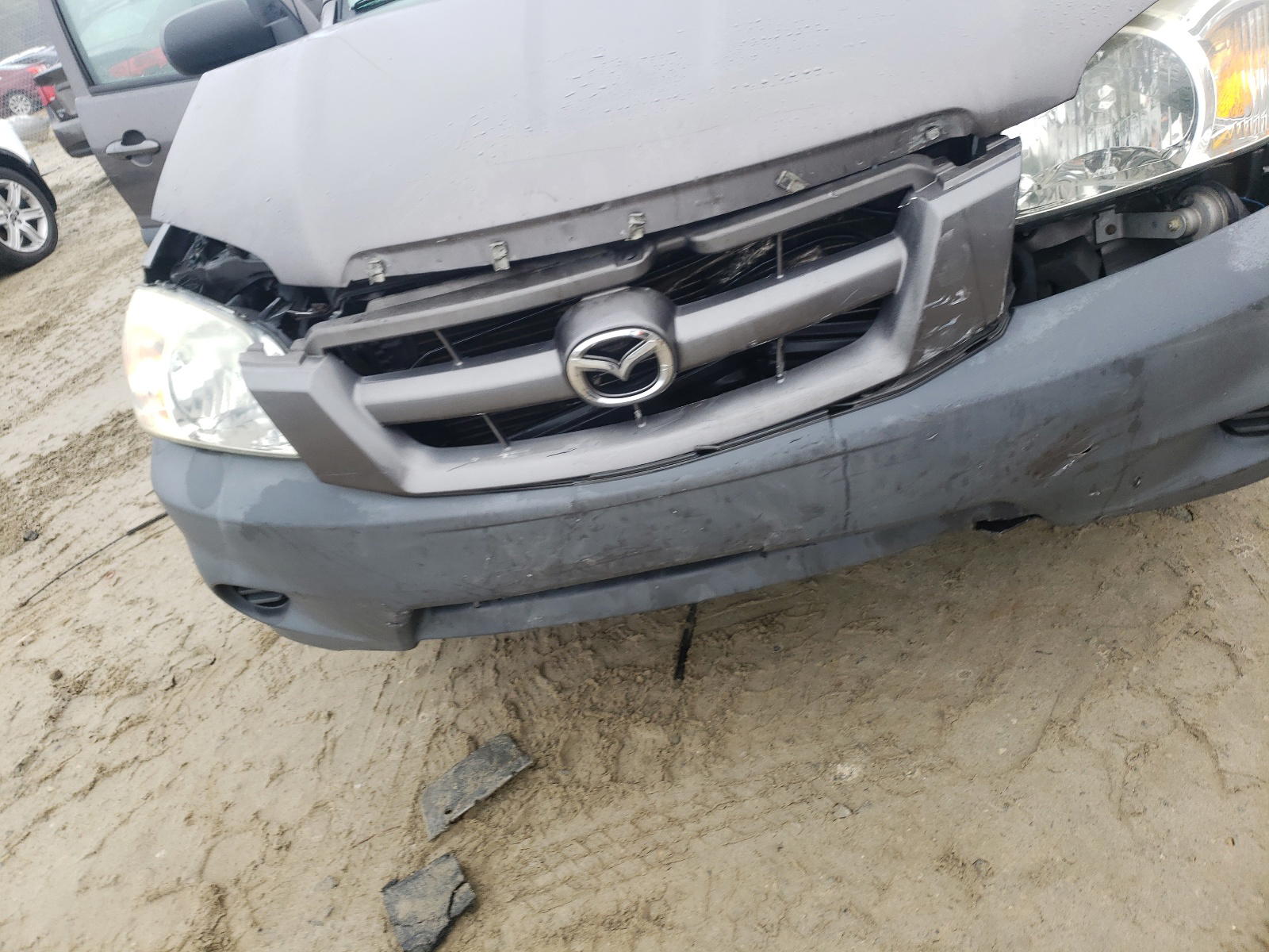 Photo 10 from auction – 2005 MAZDA TRIBUTE I with VIN 4F2YZ02Z25KM63175