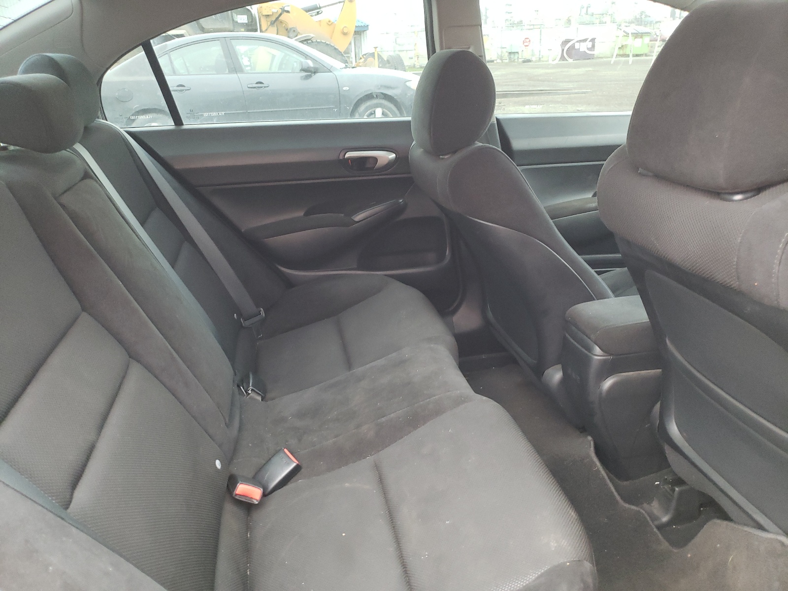 Photo 6 from auction – 2011 HONDA CIVIC LX-S with VIN 2HGFA1E69BH000072