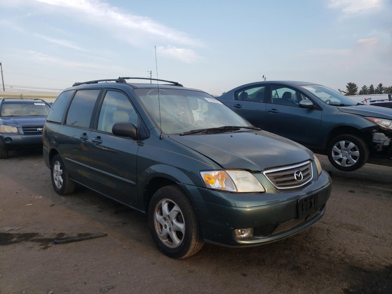 MAZDA MPV 2000 with VIN JM3LW28G9Y0158719 - Photo from auction