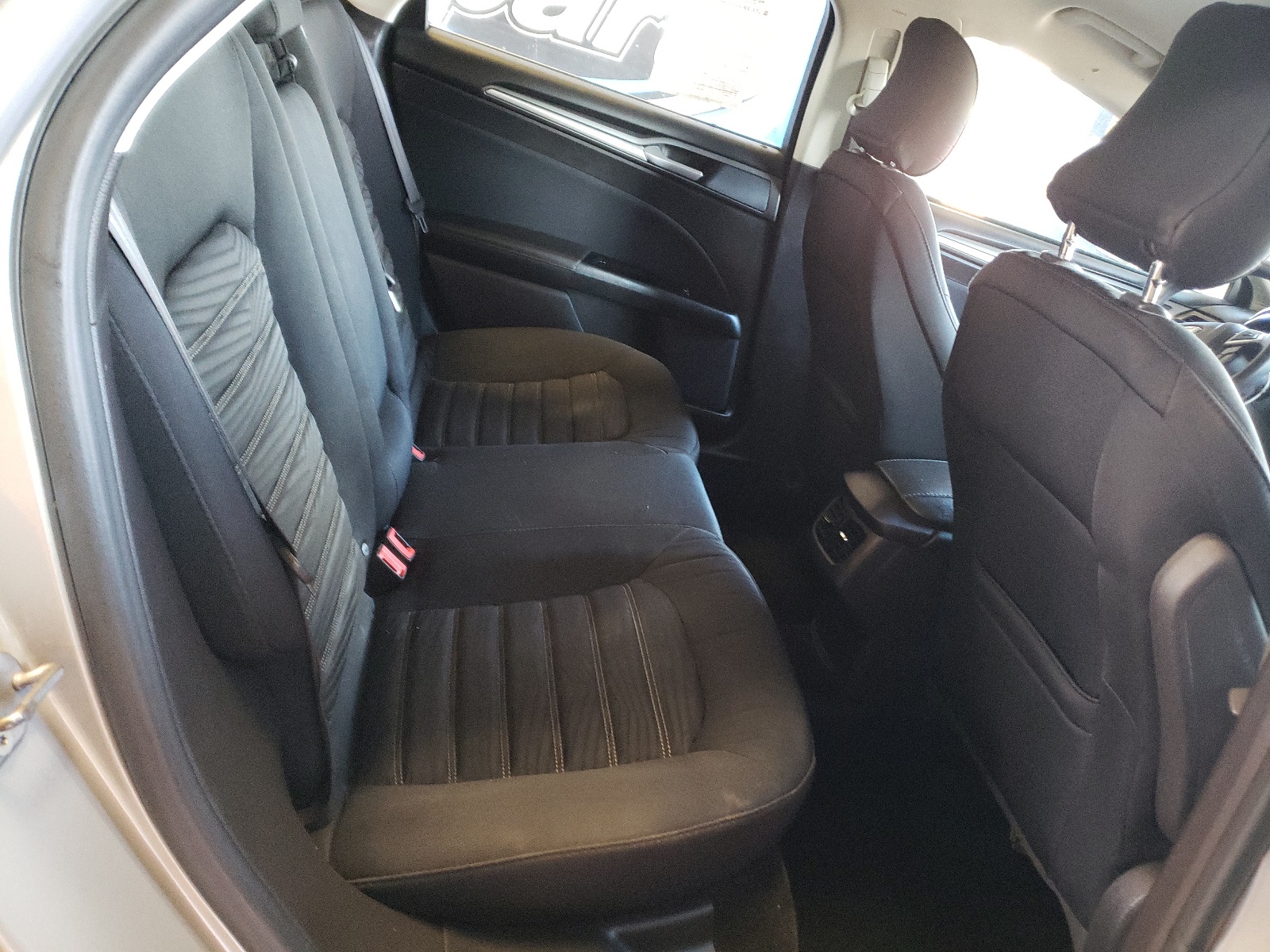 Photo 6 from auction – 2016 FORD FUSION SE with VIN 3FA6P0H77GR205838