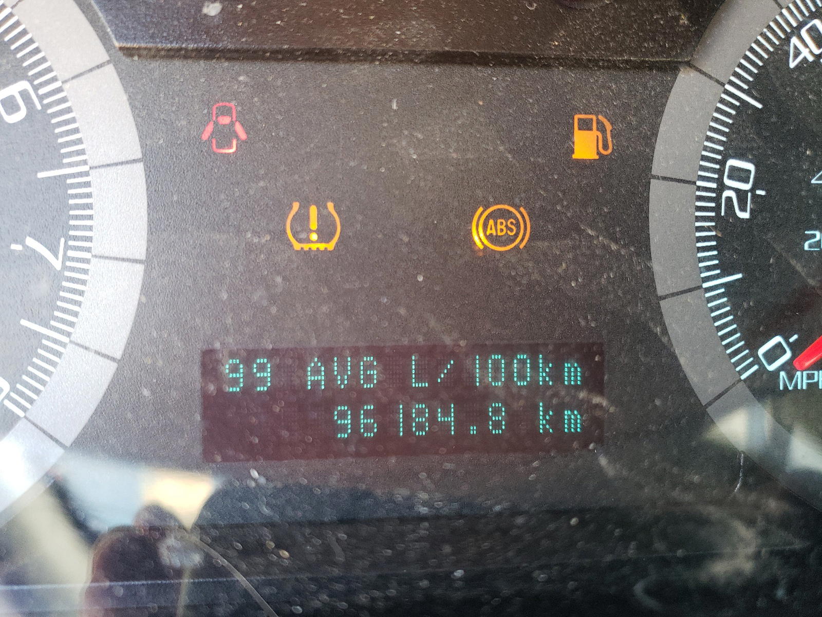 Photo 8 from auction – 2011 FORD ESCAPE with VIN 1FMCU0D72BKB42040