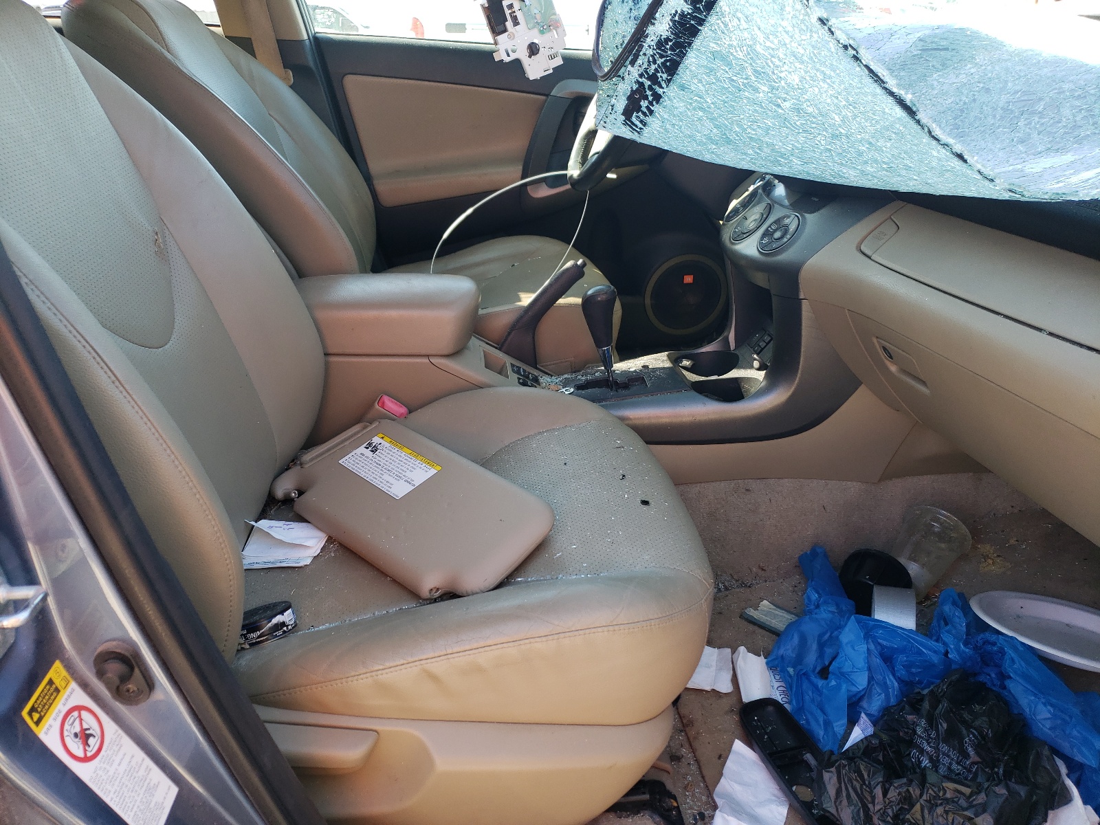 Photo 5 from auction – 2009 TOYOTA RAV4 LIMIT with VIN JTMZF31V895012432