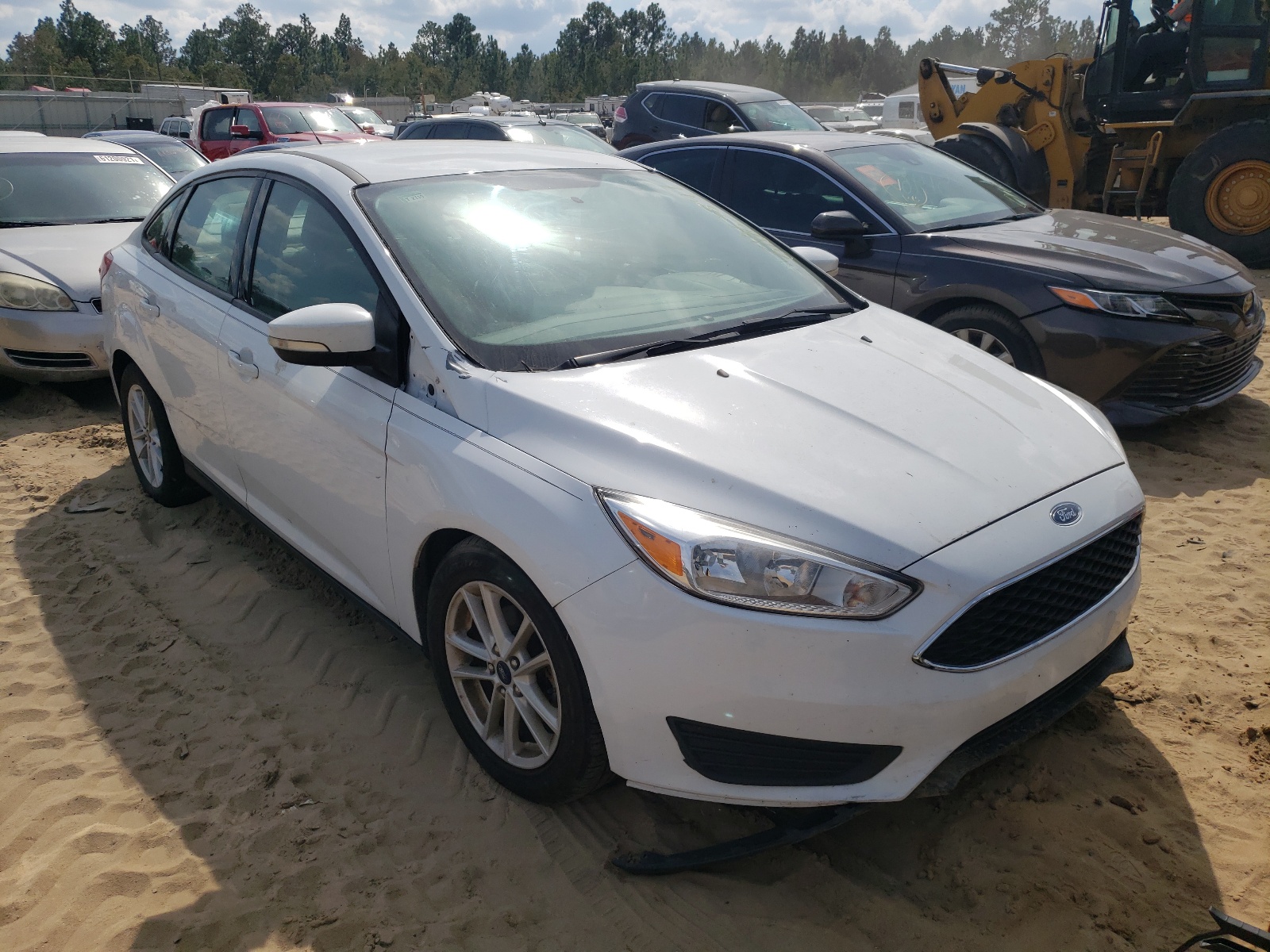 صورة رقم 1 من المزاد - 2017 FORD FOCUS SE مع VIN 1FADP3F21HL269437