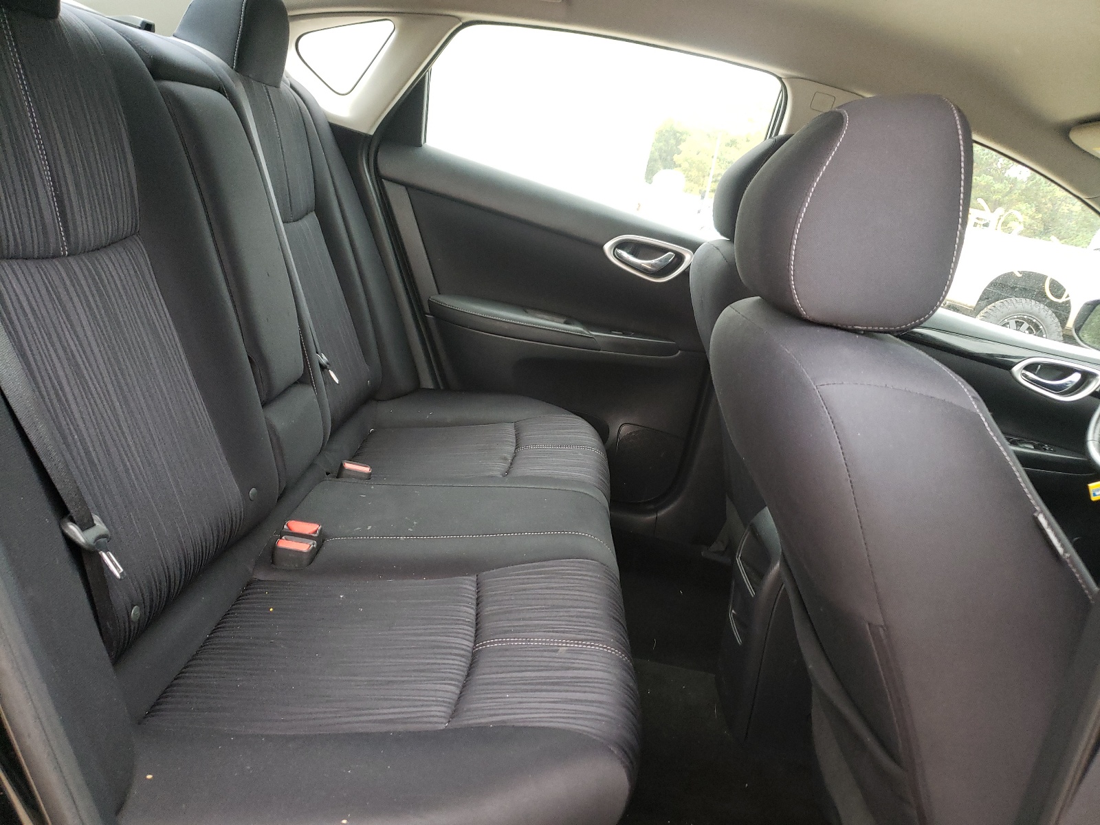 Photo 6 from auction – 2016 NISSAN SENTRA S with VIN 3N1AB7AP5GL676561