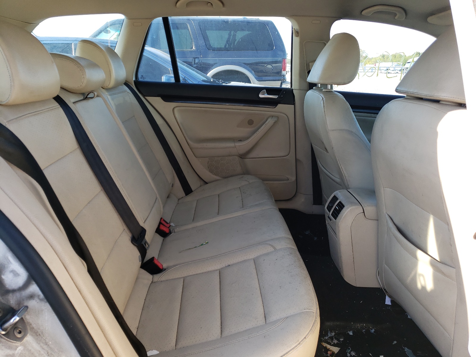 Photo 6 from auction – 2012 VOLKSWAGEN JETTA TDI with VIN 3VWPL7AJ6CM632571