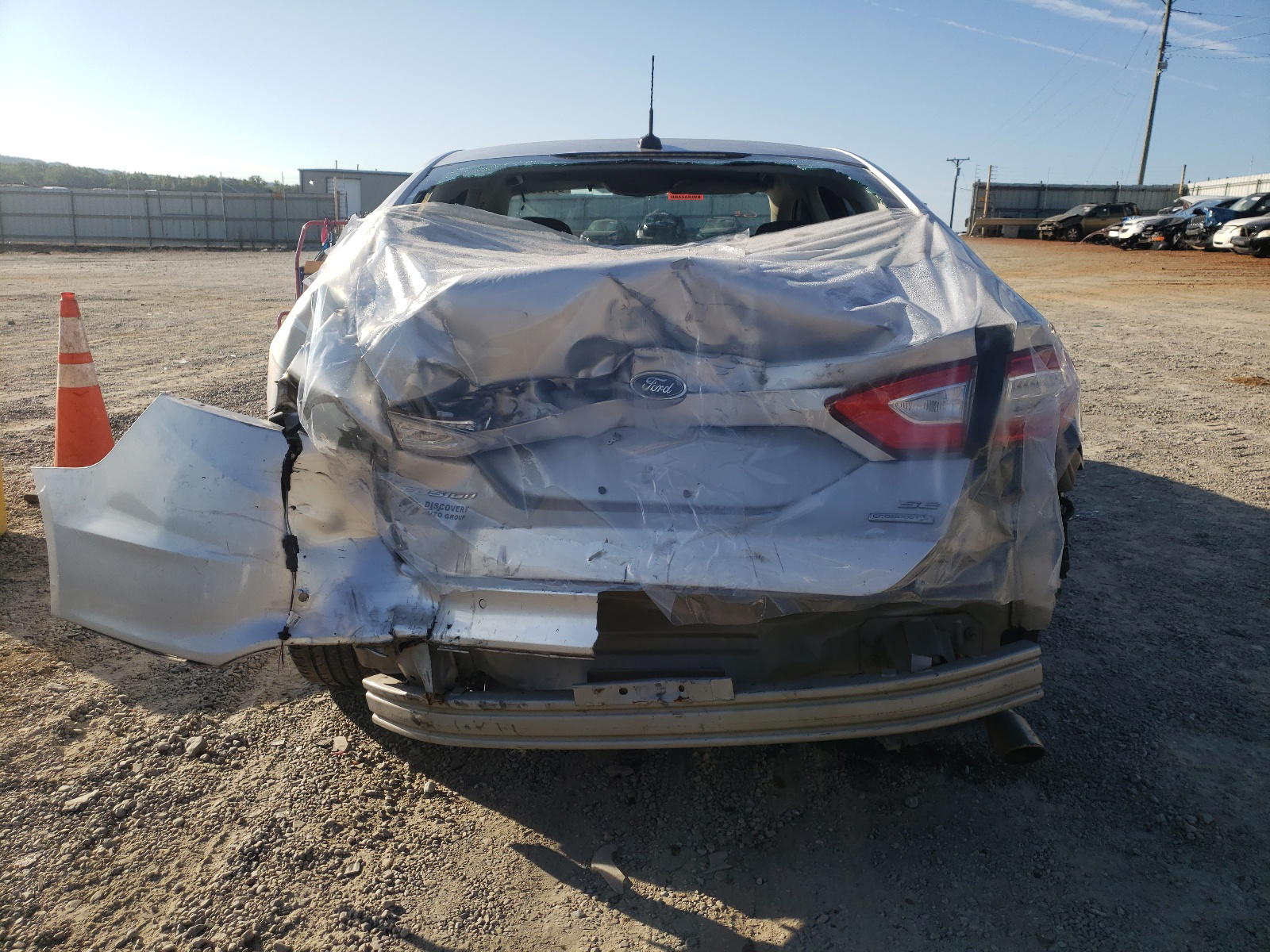 Photo 9 from auction – 2015 FORD FUSION with VIN 3FA6P0HD0FR275539
