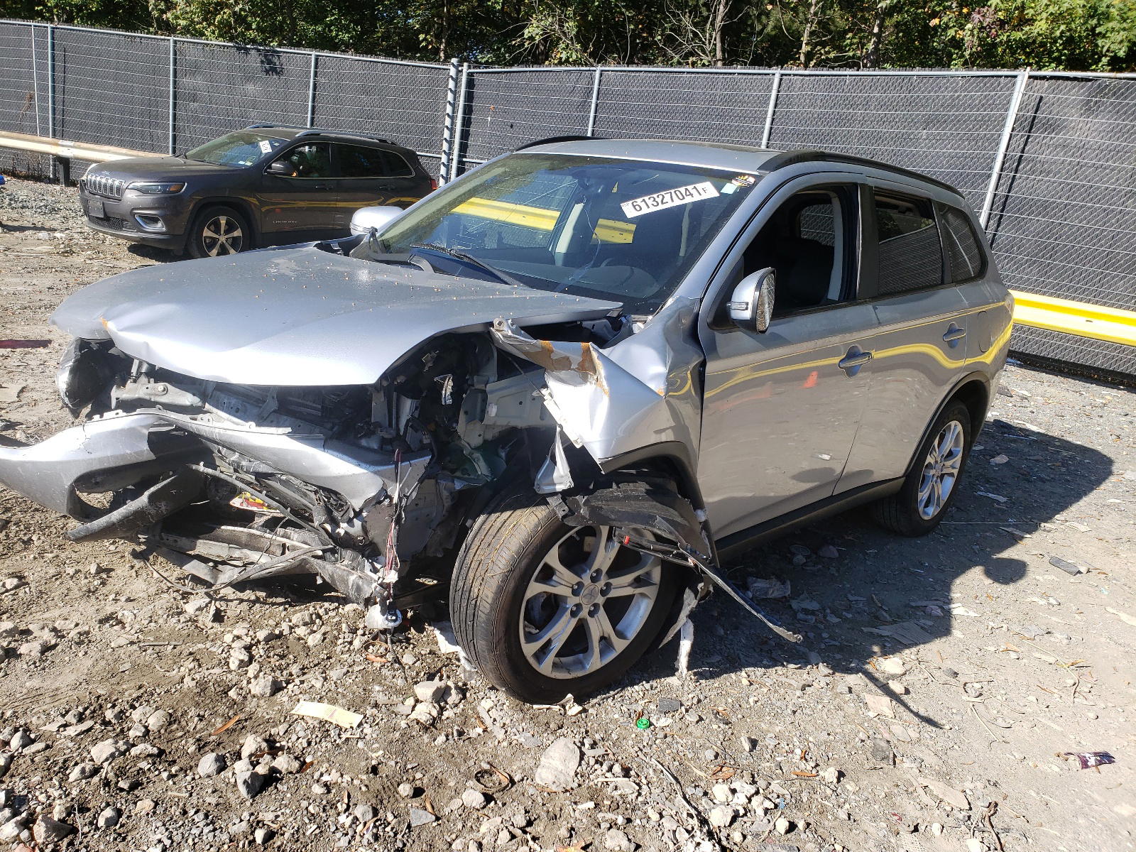 Photo 2 from auction – 2015 MITSUBISHI OUTLANDER with VIN JA4AZ3A30FZ004195