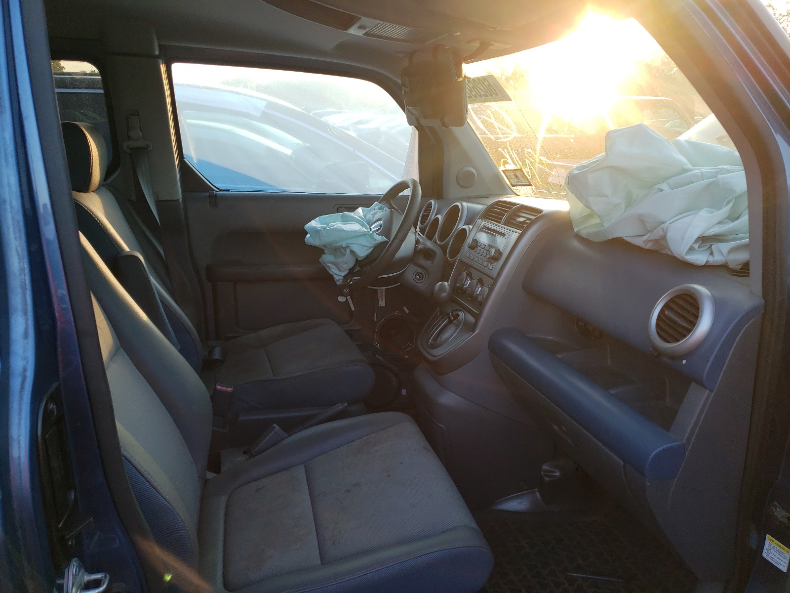 Photo 5 from auction – 2006 HONDA ELEMENT EX with VIN 5J6YH28746L003591