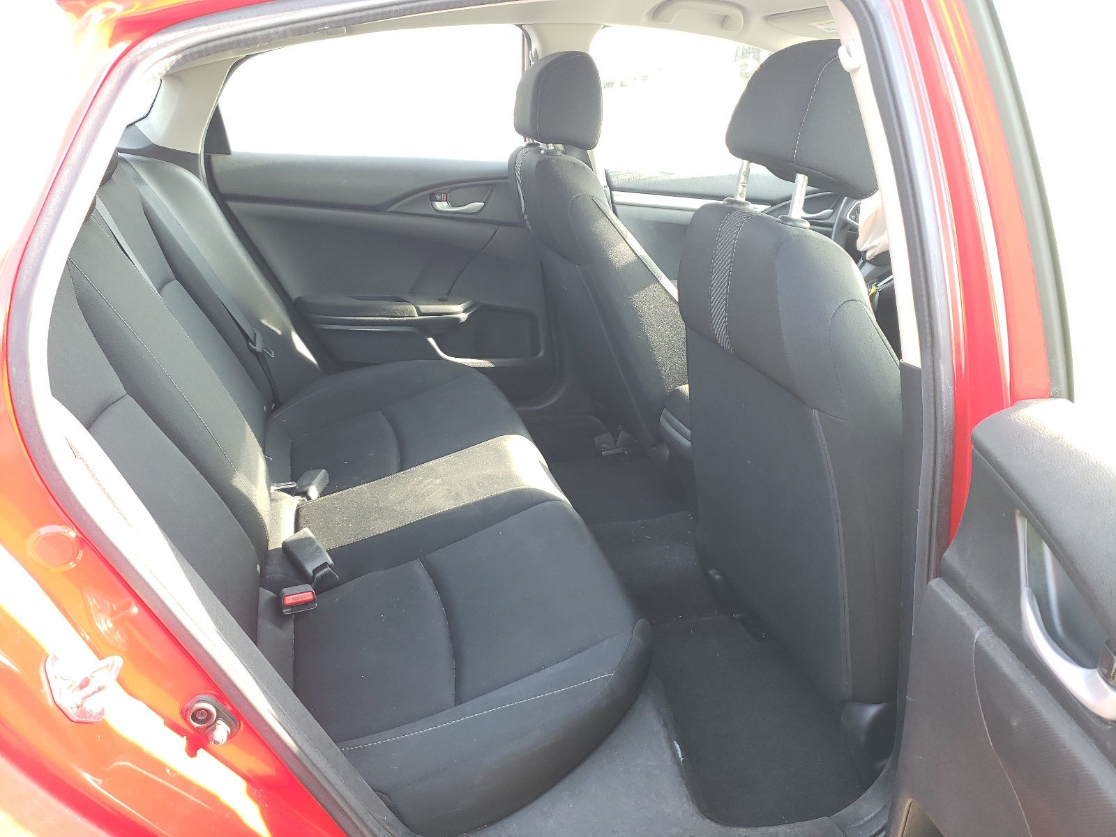 Photo 6 from auction – 2016 HONDA CIVIC LX with VIN 2HGFC2F55GH525059