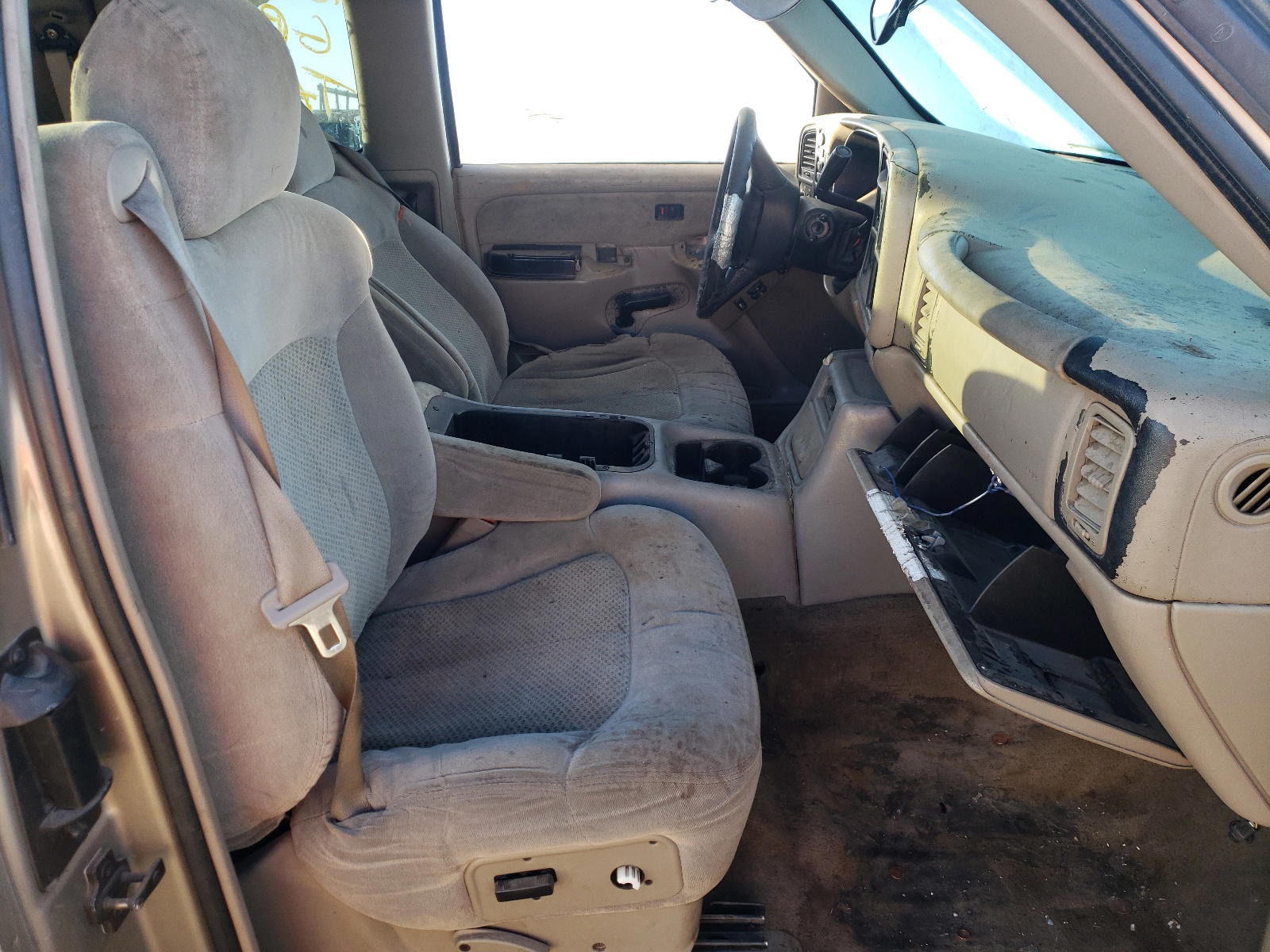 Photo 5 from auction – 2002 CHEVROLET SILVERADO with VIN 2GCEK19T121212335