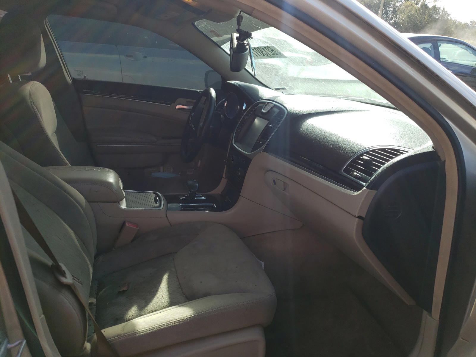 Photo 5 from auction – 2012 CHRYSLER 300 with VIN 2C3CCAAG0CH256391