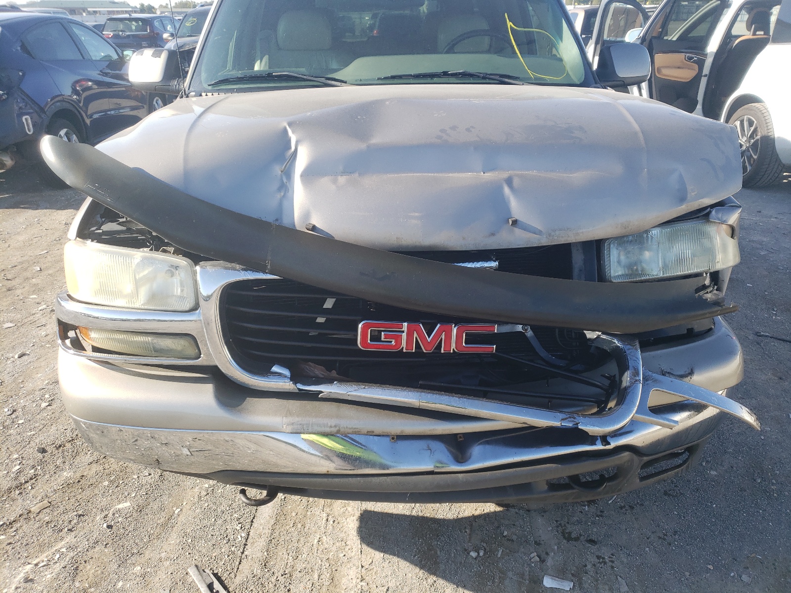 Photo 9 from auction – 2002 GMC YUKON with VIN 1GKEK13Z92J299988