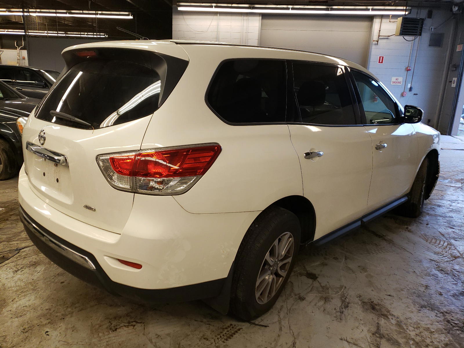 Photo 4 from auction – 2013 NISSAN PATHFINDER with VIN 5N1AR2MM1DC635876