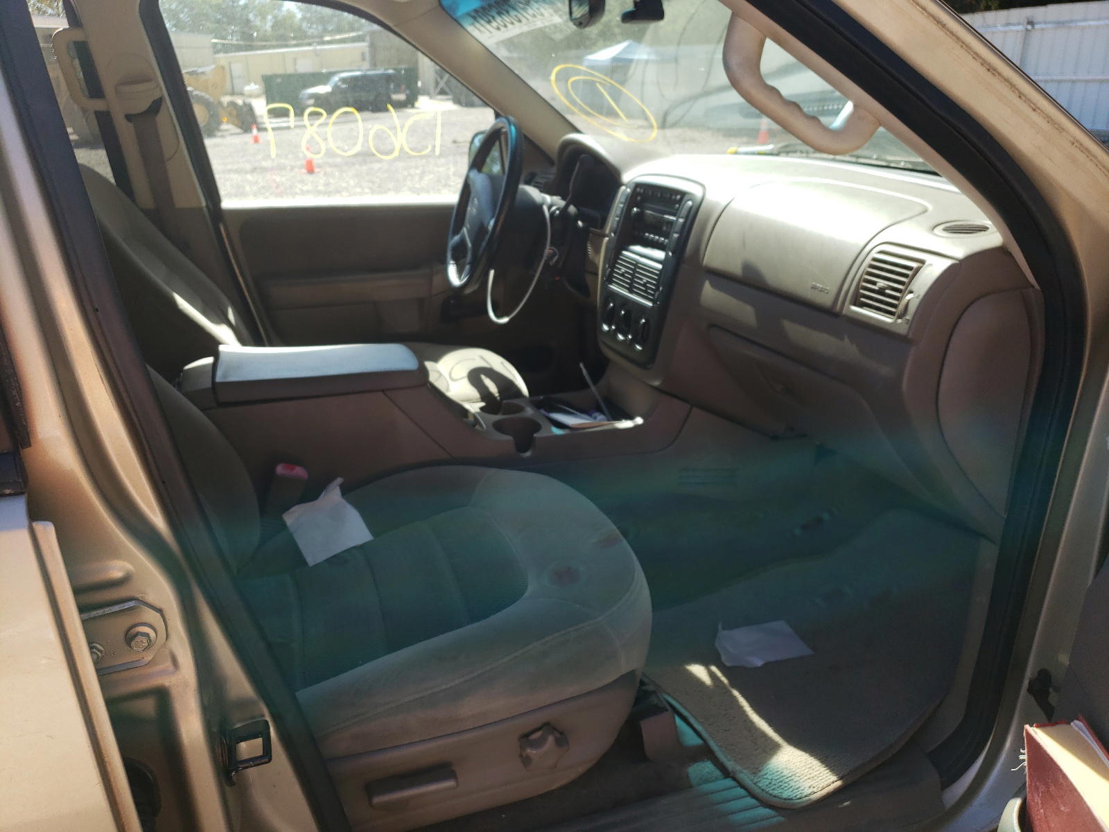 Photo 5 from auction – 2002 FORD EXPLORER X with VIN 1FMZU73K62UD66862