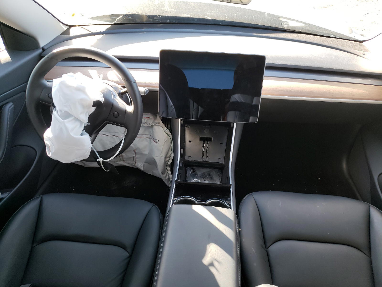 Photo 9 from auction – 2020 TESLA MODEL 3 with VIN 5YJ3E1EC5LF713098