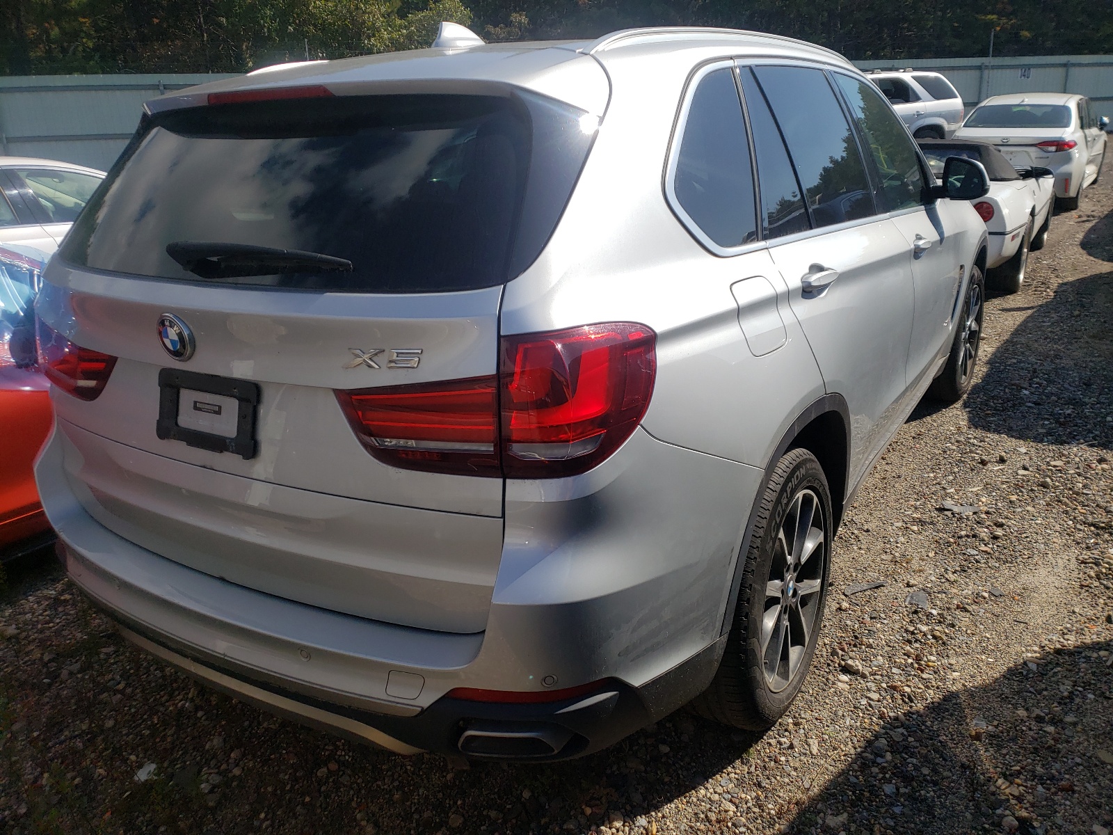 Photo 4 from auction – 2018 BMW X5 XDRIVE3 with VIN 5UXKR0C55J0X87792