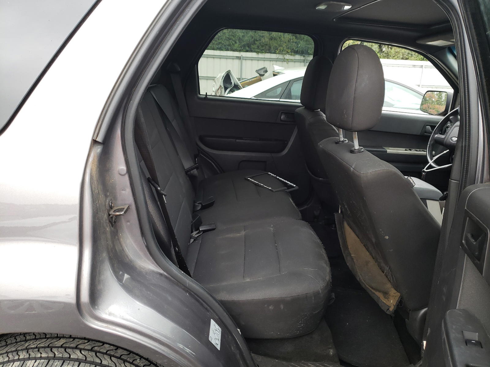 Photo 6 from auction – 2011 FORD ESCAPE XLT with VIN 1FMCU0DG4BKA30758