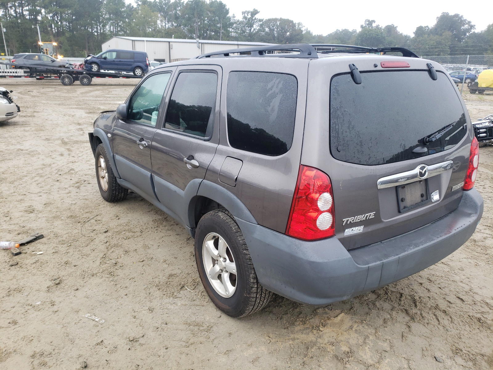 Photo 3 from auction – 2005 MAZDA TRIBUTE I with VIN 4F2YZ02Z25KM63175