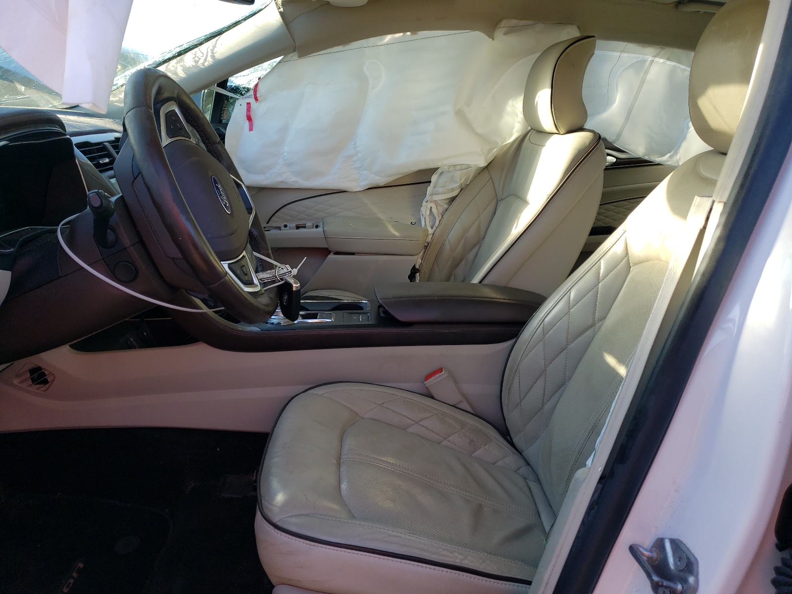 Photo 5 from auction – 2017 FORD FUSION TIT with VIN 3FA6P0K97HR104570