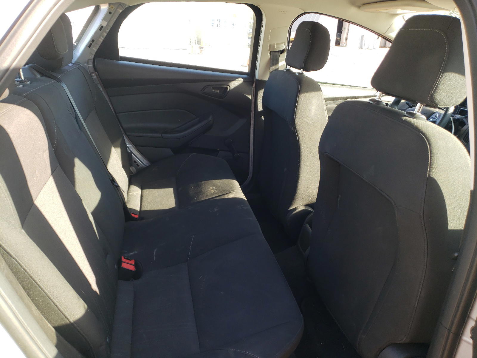 Photo 6 from auction – 2017 FORD FOCUS S with VIN 1FADP3E24HL214448