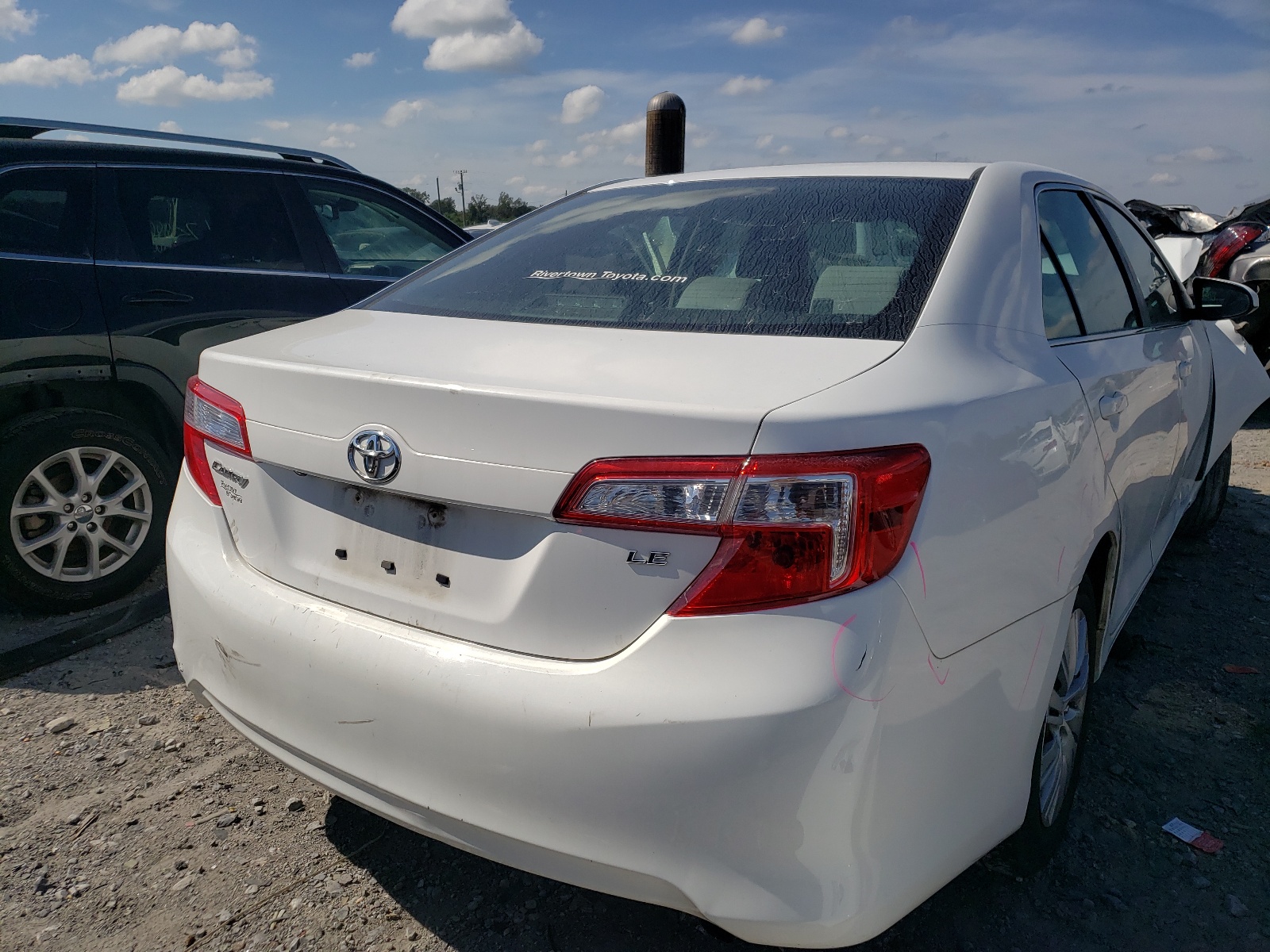 Photo 4 from auction – 2014 TOYOTA CAMRY L with VIN 4T4BF1FK5ER392500