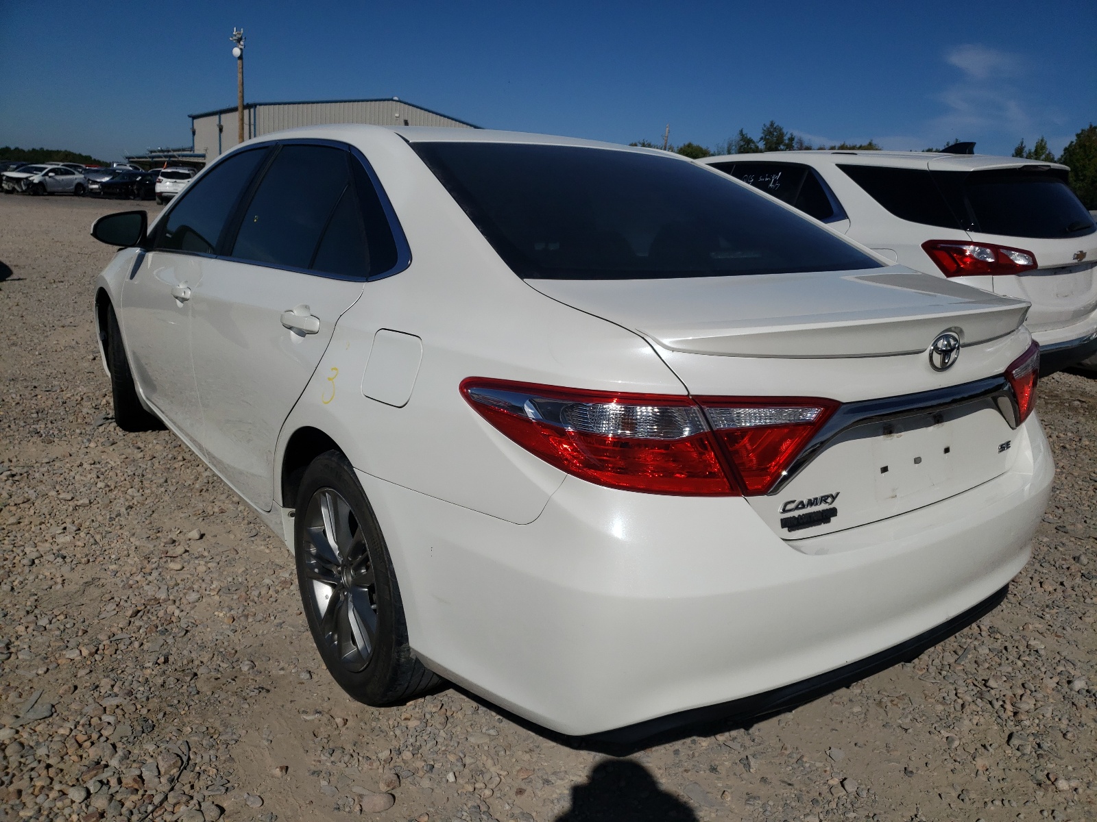 Photo 3 from auction – 2015 TOYOTA CAMRY LE with VIN 4T1BF1FK6FU073683