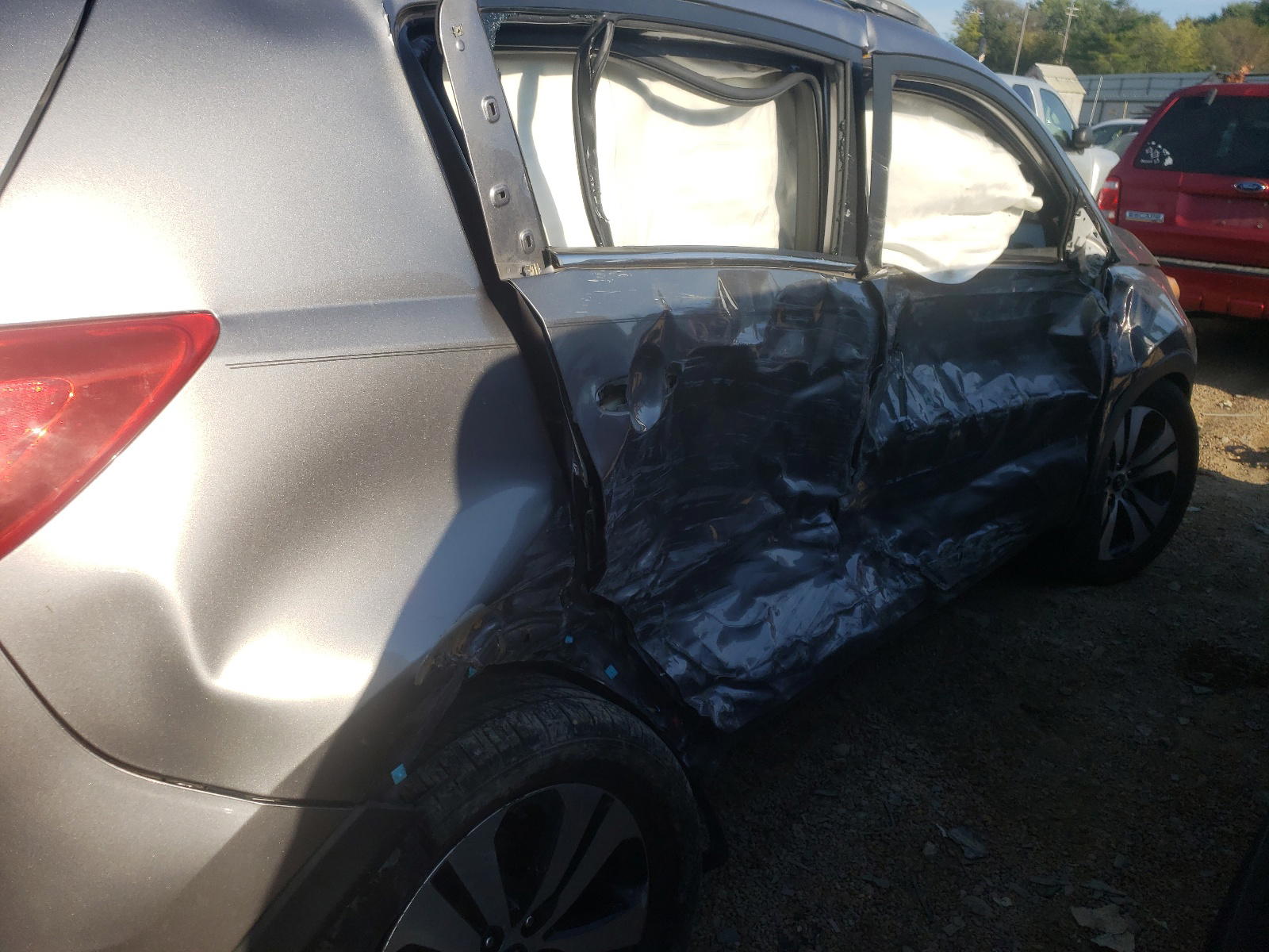 Photo 9 from auction – 2011 KIA SPORTAGE E with VIN KNDPC3A23B7104208