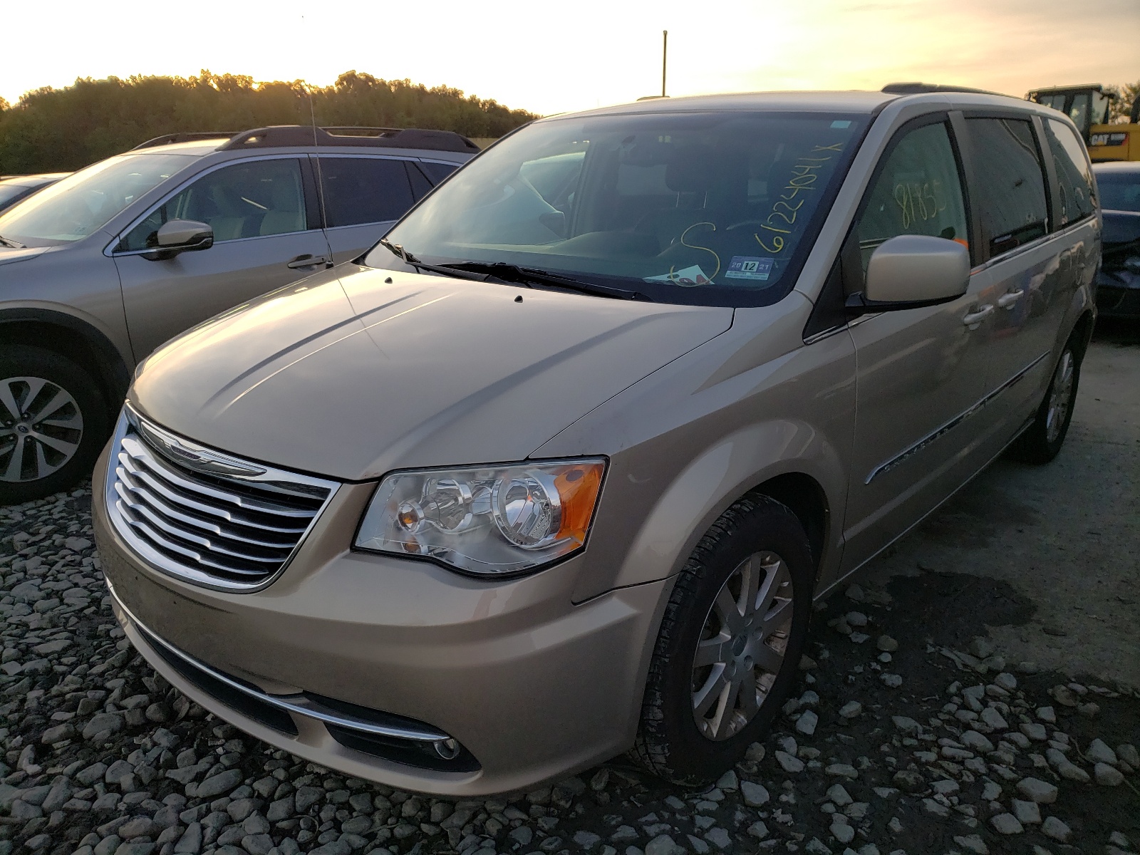 Photo 2 from auction – 2014 CHRYSLER TOWN & COU with VIN 2C4RC1BG7ER435366
